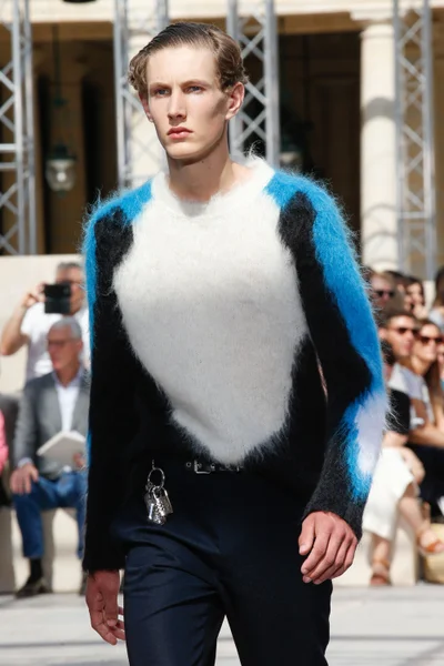 Look 85